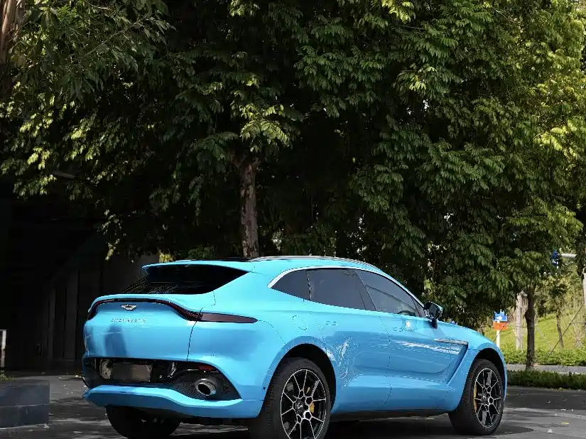Aston Martin DBX 2021 4.0T V8