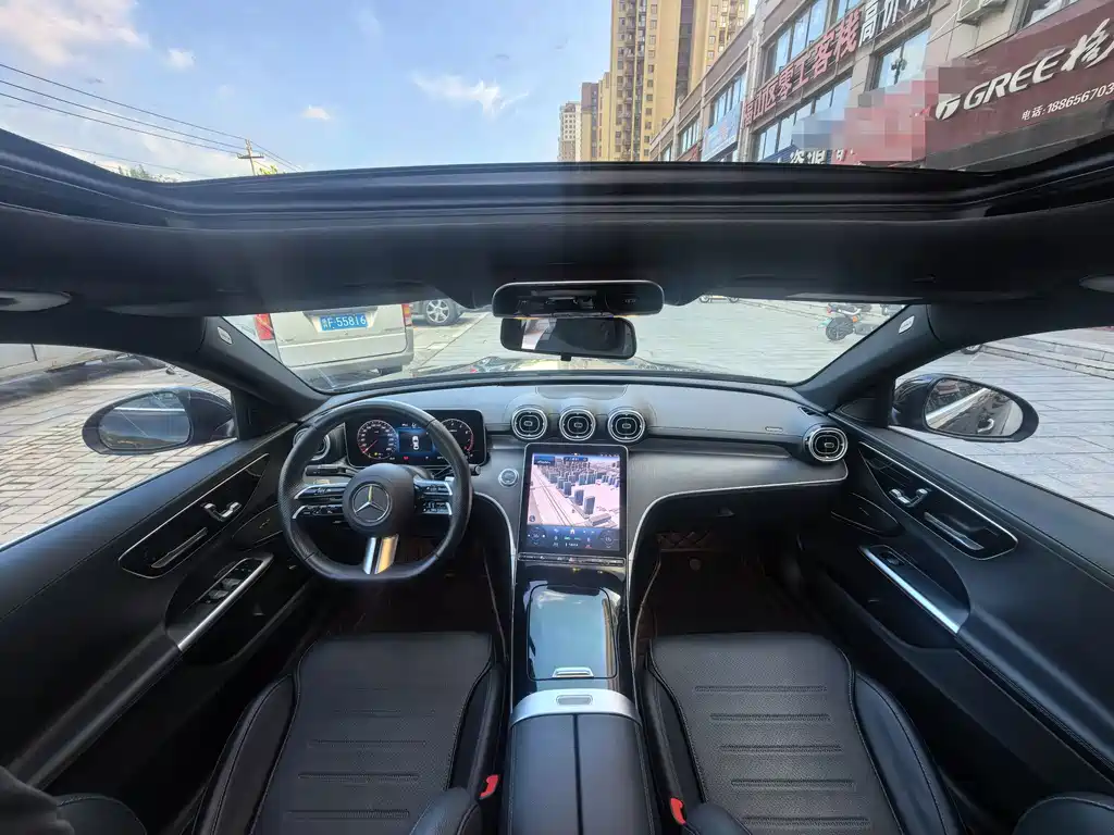 Mercedes-Benz C-Class — миниатюра 6