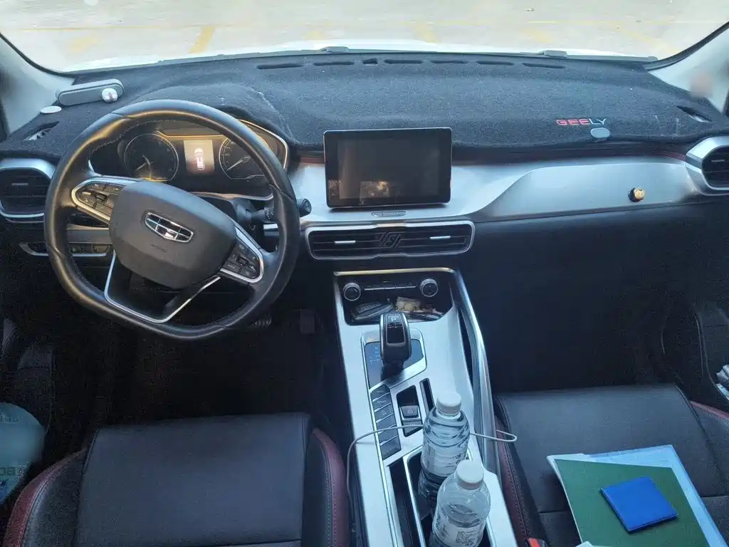 Geely Binyue — миниатюра 10