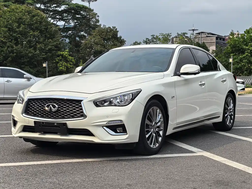 Infiniti Q50L 2020
