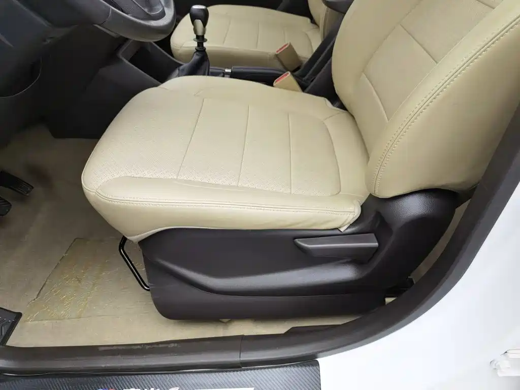 Wuling Hongguang — миниатюра 20