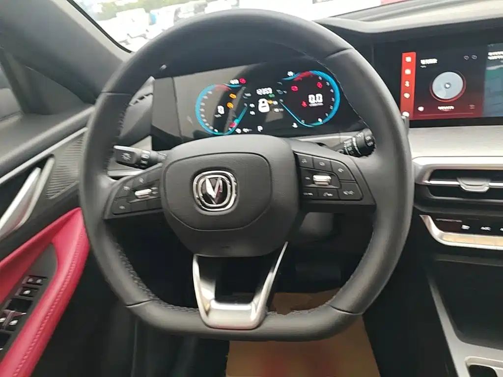 Changan CS35PLUS — миниатюра 11