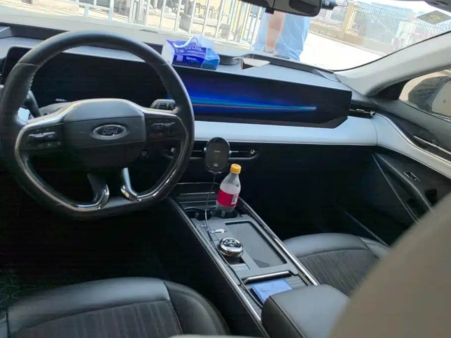 Ford Mondeo — миниатюра 12