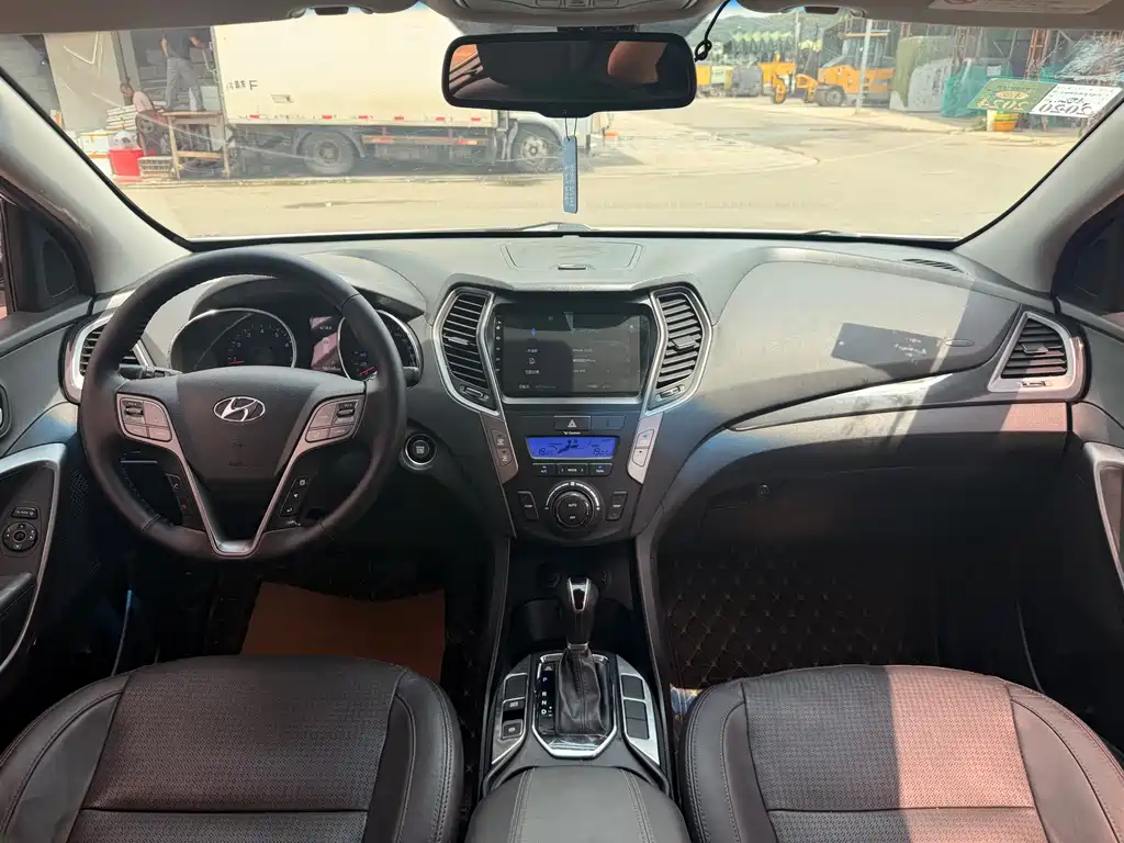 Hyundai Santa Fe 2.4L Auto 2WD Smart Type, фото 9