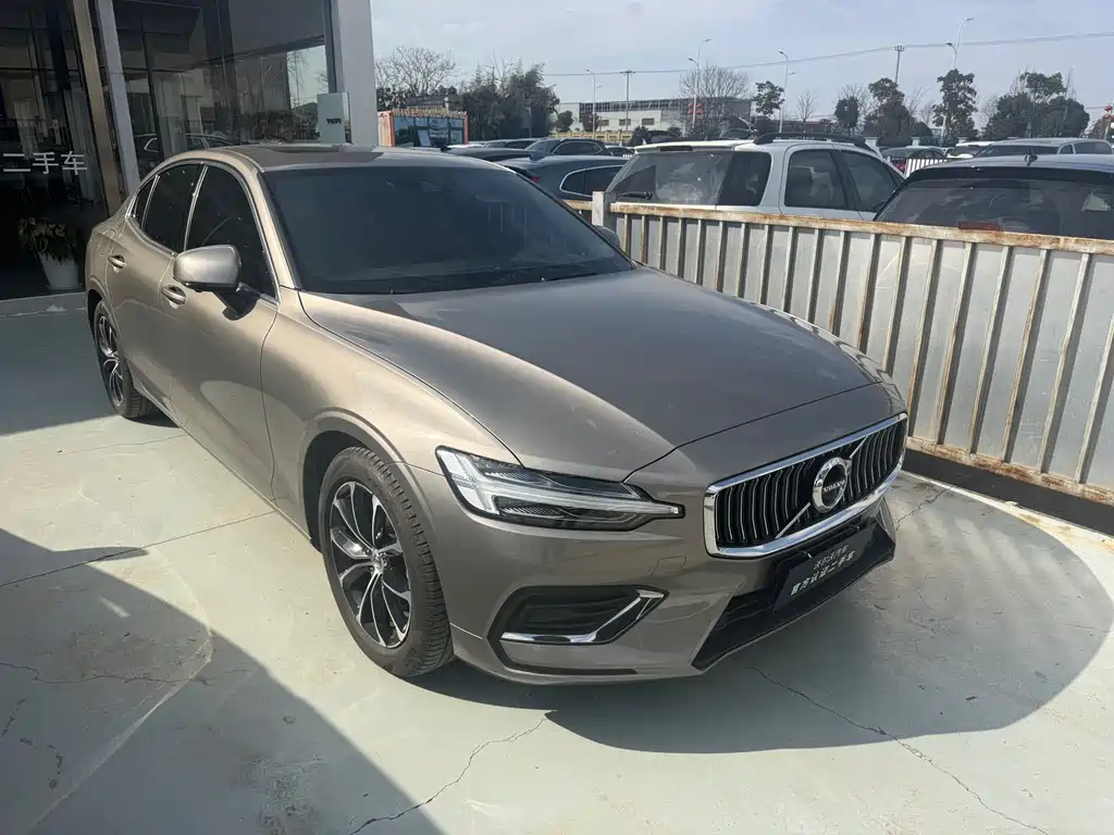 VOLVO S60