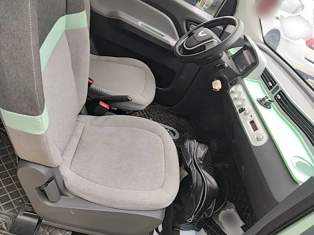 Wuling MINIEV — миниатюра 25