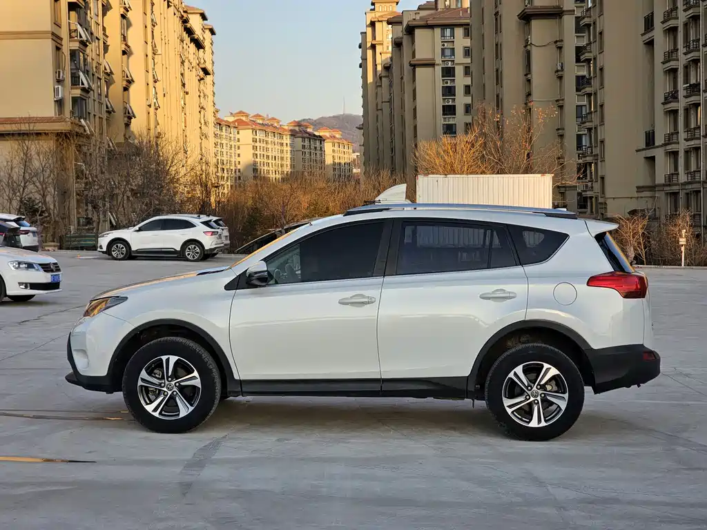 TOYOTA RAV4 RONGFANG