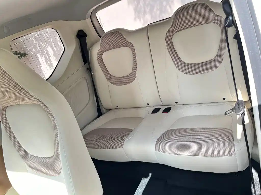 Wuling MINIEV — миниатюра 7