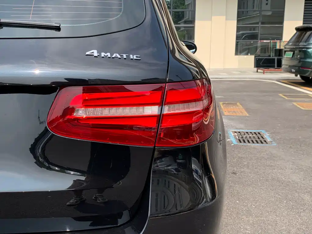 Mercedes-Benz GLC — миниатюра 12