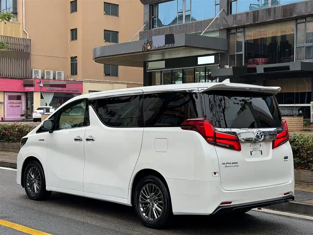 TOYOTA ELFA