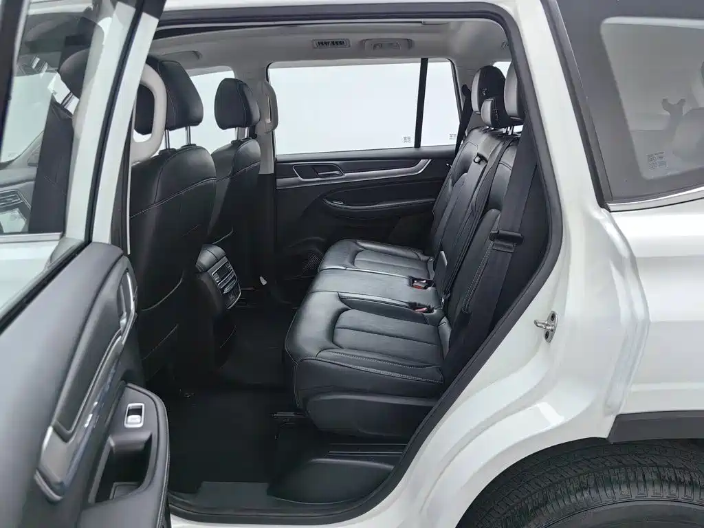 Roewe RX8 — миниатюра 15