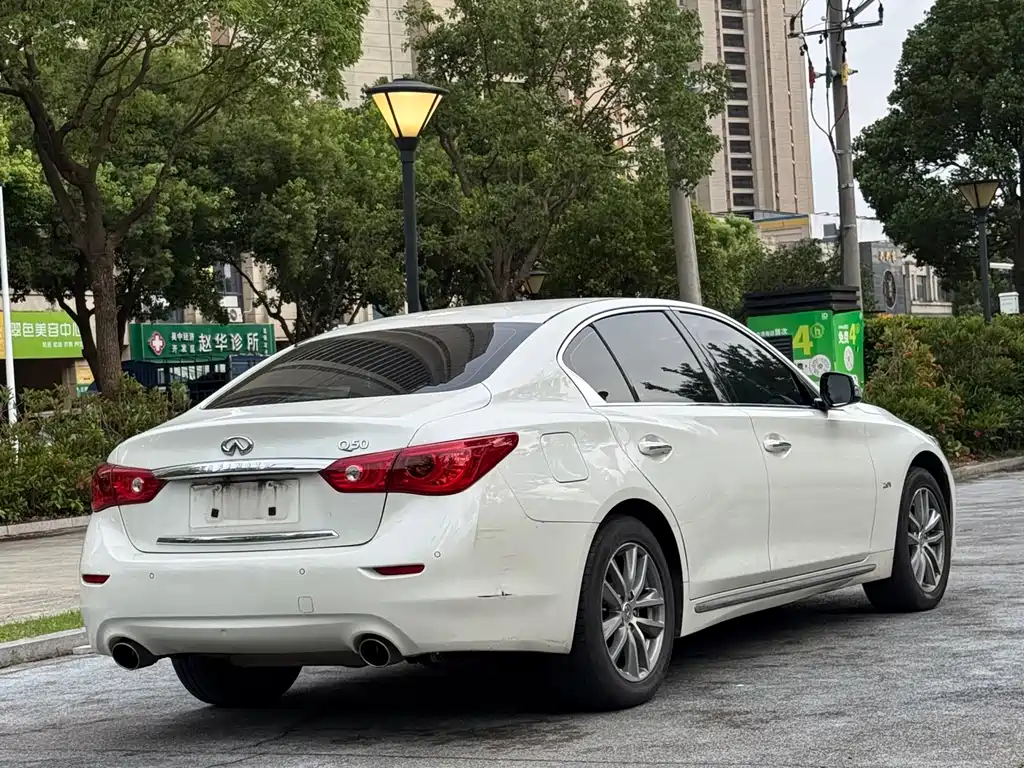Infiniti Q50L 2016 2.0T Sport