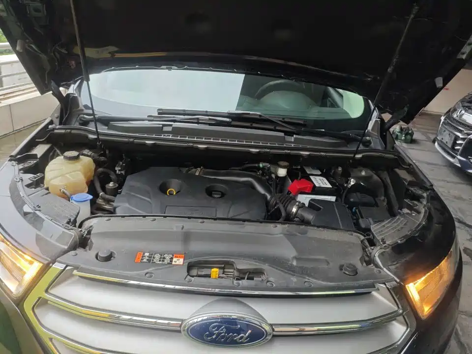 Ford Edge — миниатюра 10