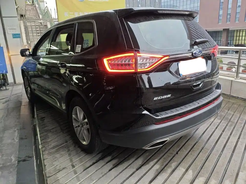 Ford Edge — миниатюра 4
