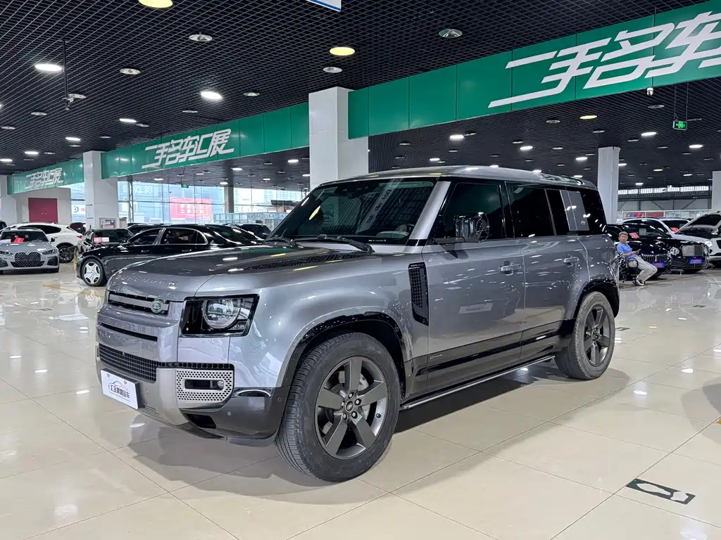 Land Rover Defender 2021