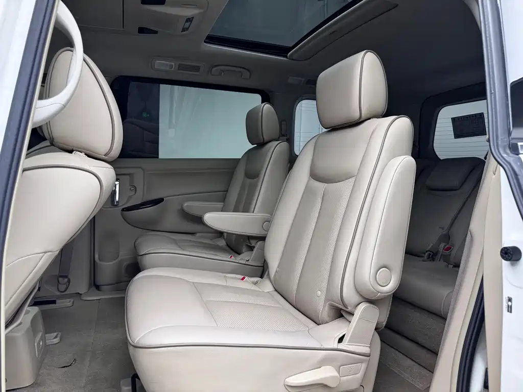 Nissan Quest — миниатюра 21