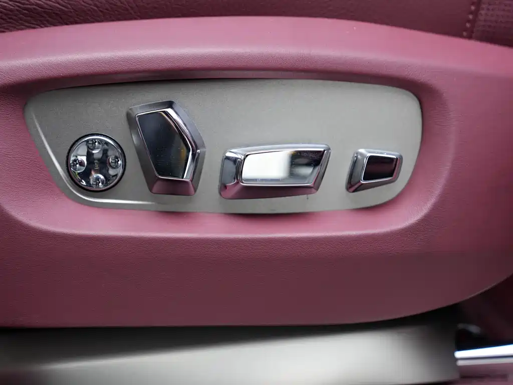 Rolls-Royce Ghost — миниатюра 24