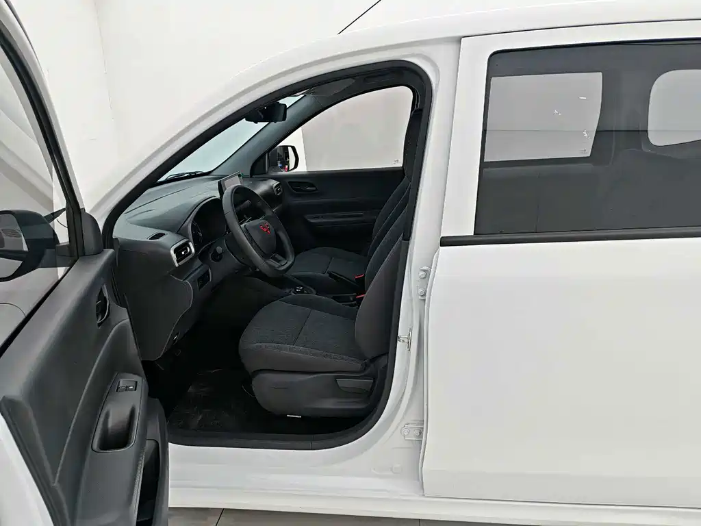Wuling Hongguang EV — миниатюра 10