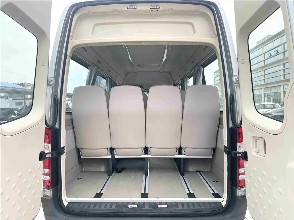 Mercedes-Benz Sprinter — миниатюра 14