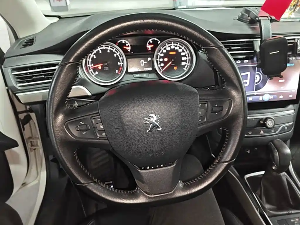 Peugeot 408 — миниатюра 11