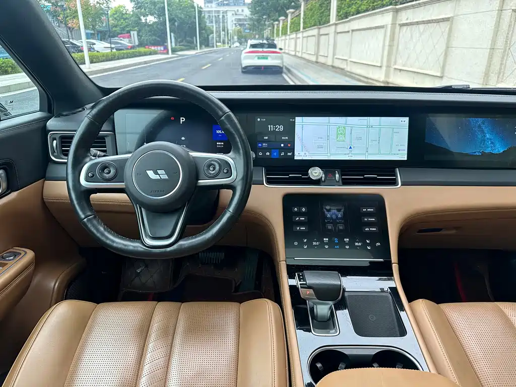 Li Auto Li ONE — миниатюра 12