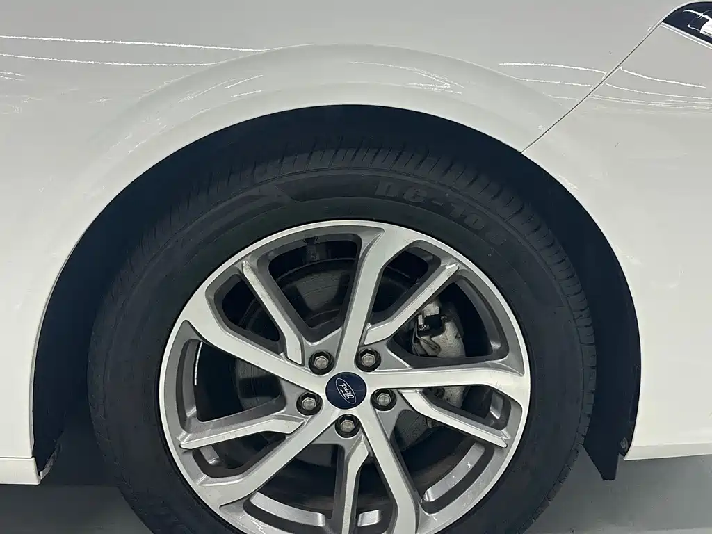 Ford Mondeo — миниатюра 4