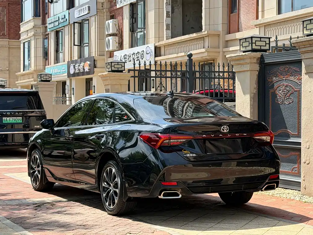 Toyota Avalon — миниатюра 9