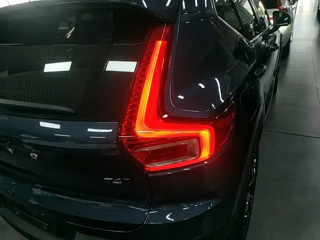 Volvo XC40 — миниатюра 8