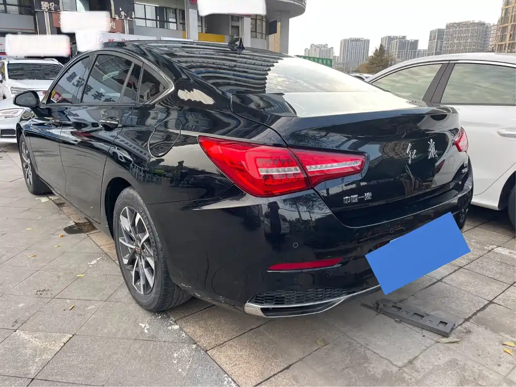 Hongqi Hongqi H5 — миниатюра 8