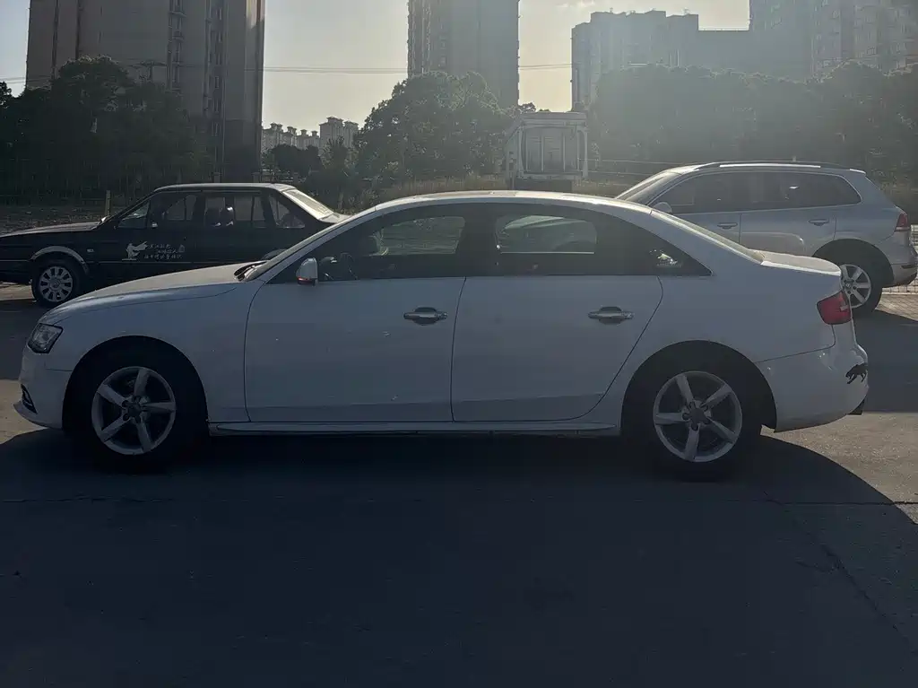 Audi A4L 2013 35 TFSI AT Comfort