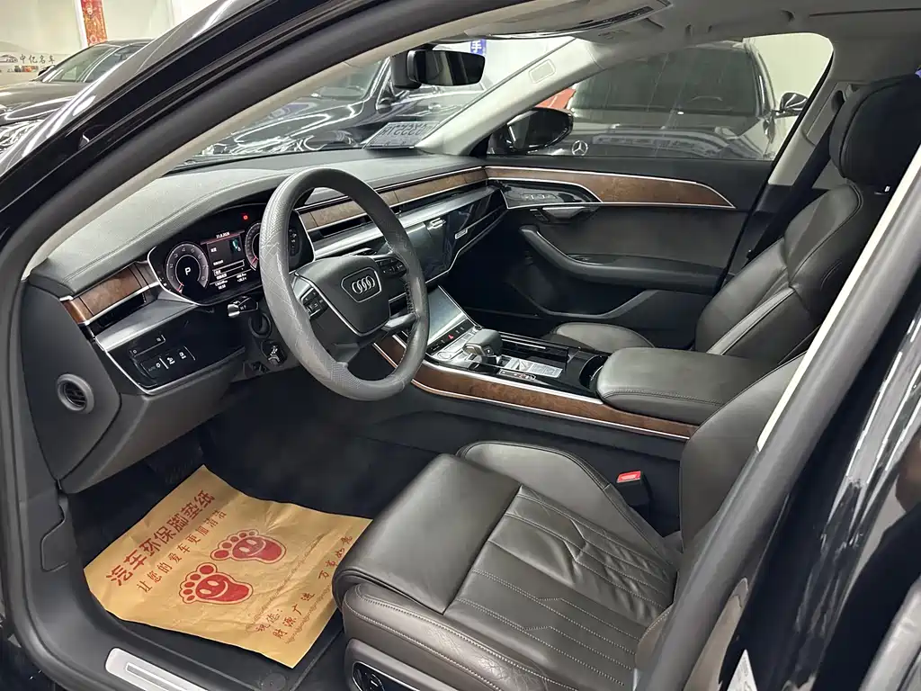 Audi A8 — миниатюра 5