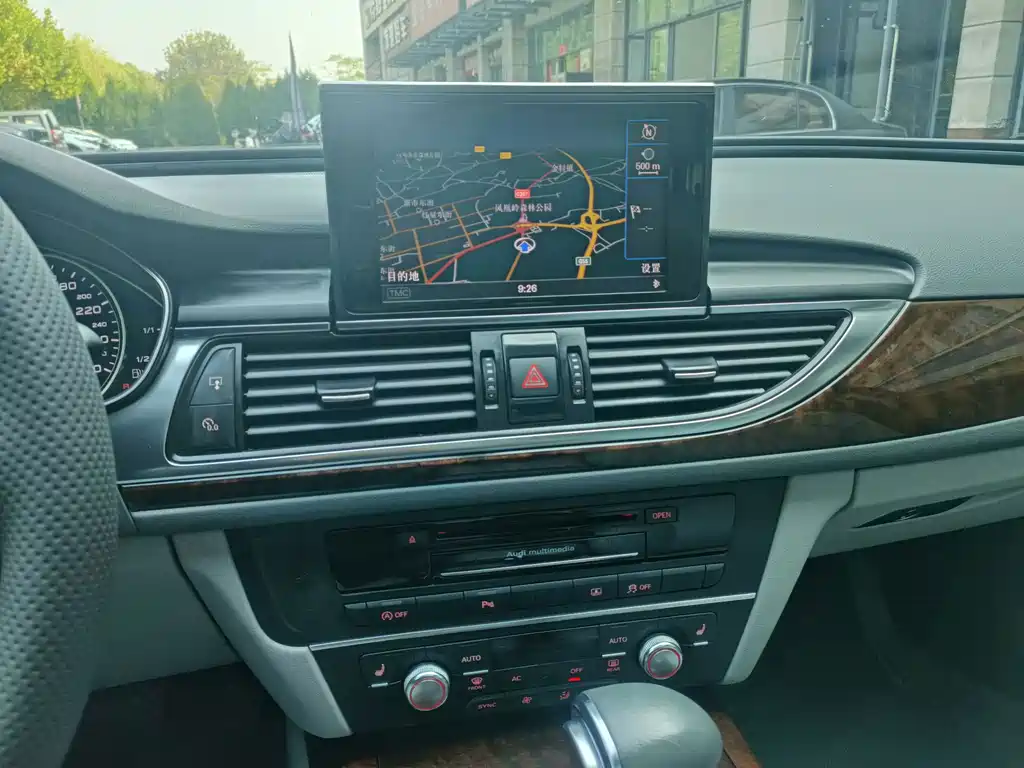 Audi A6L — миниатюра 12