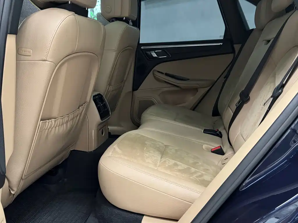 Porsche Macan — миниатюра 4