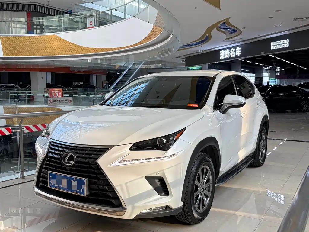 Lexus NX 2021