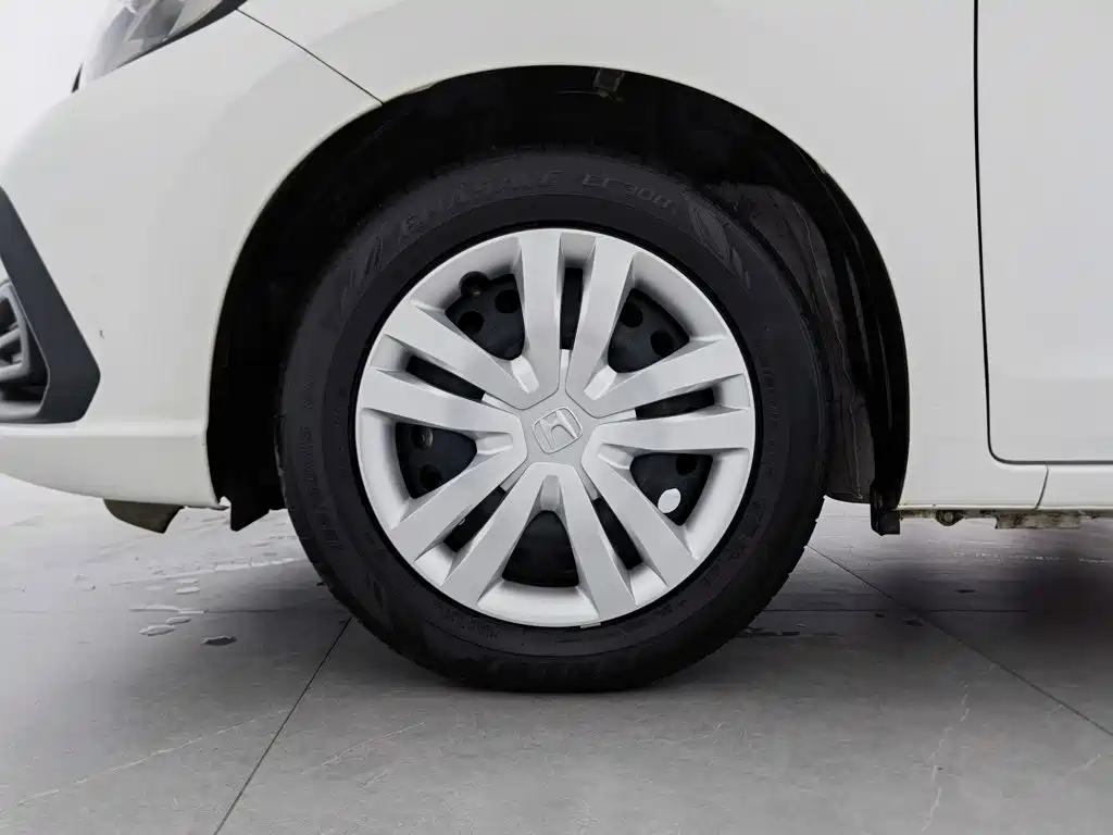 Honda Fit — миниатюра 17