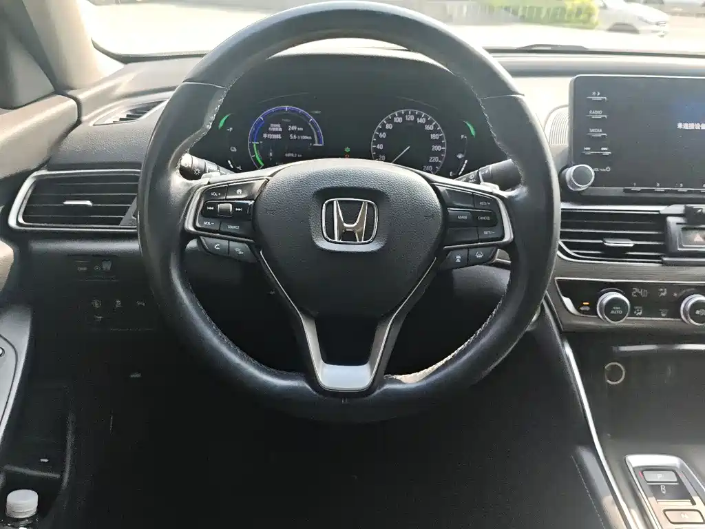 Honda Accord — миниатюра 8