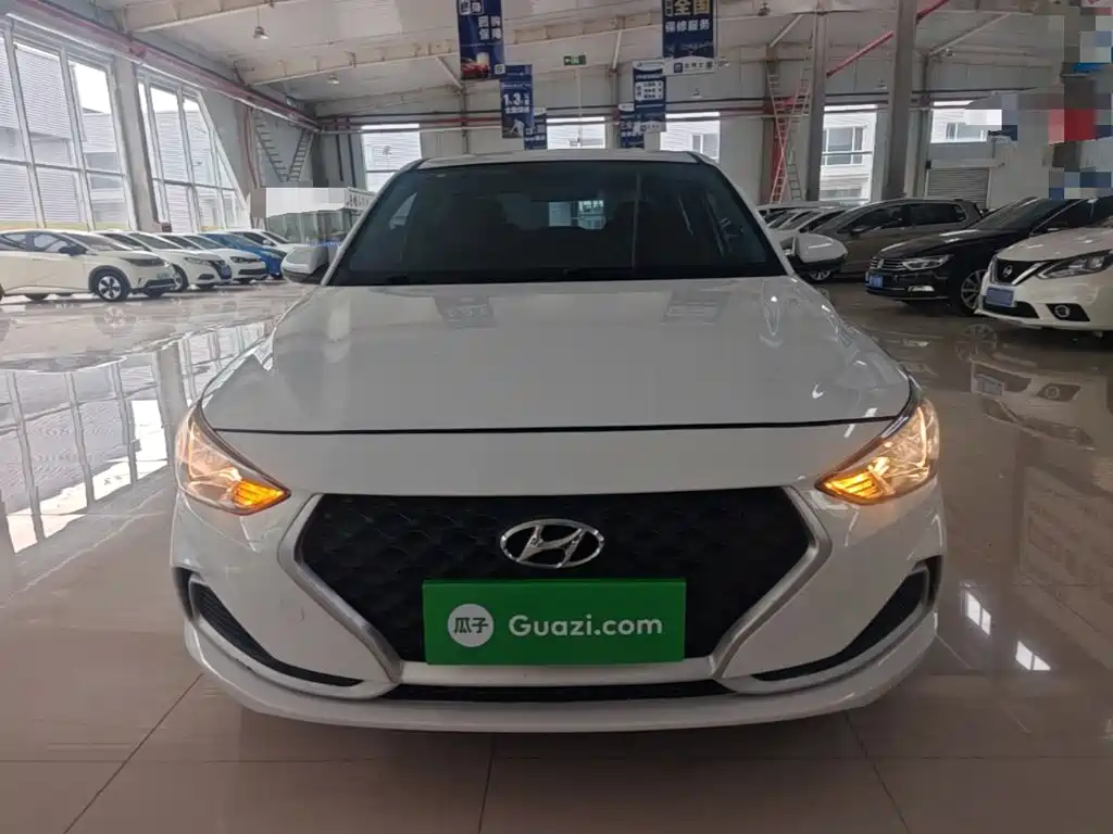 Hyundai Elantra — миниатюра 3
