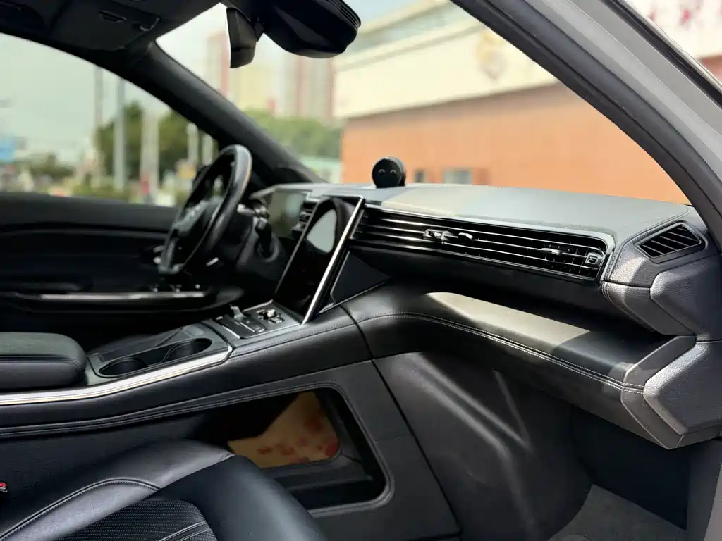NIO ES6 — миниатюра 6
