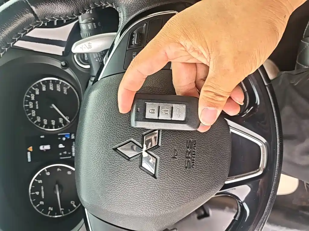 Mitsubishi Outlander — миниатюра 9