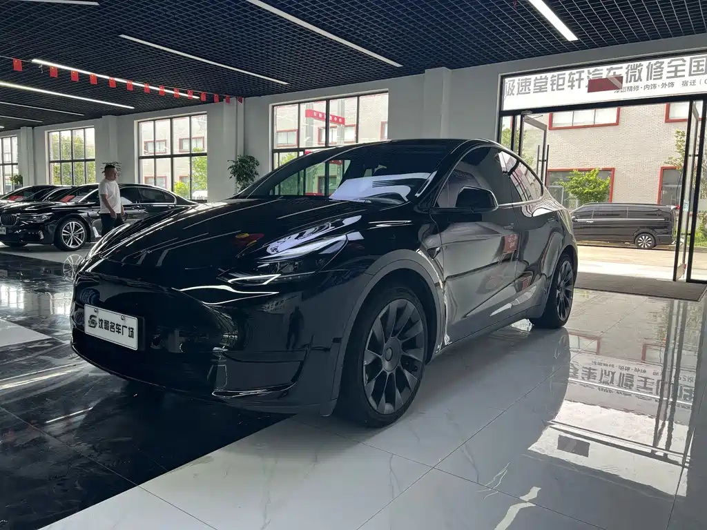 Tesla Model Y 2022