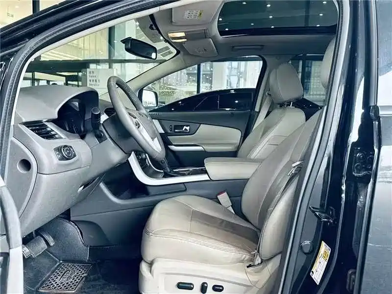 Ford Edge (Import) — миниатюра 4