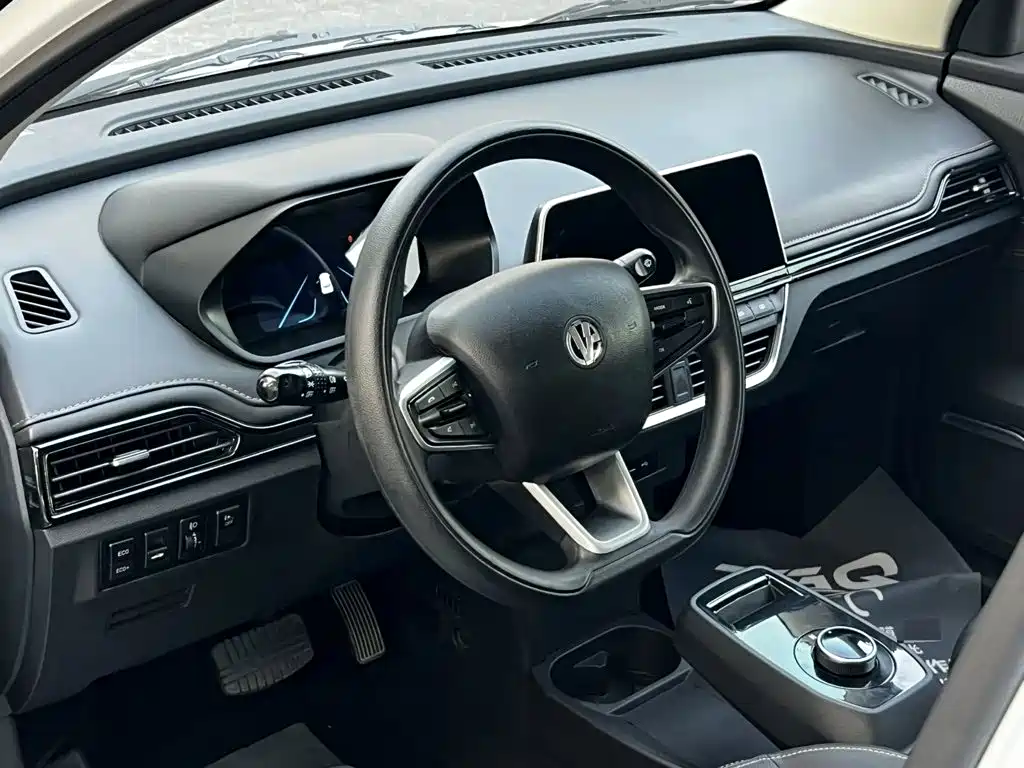 Dongfeng EV YOUNG Guang Xiaoxin — миниатюра 5