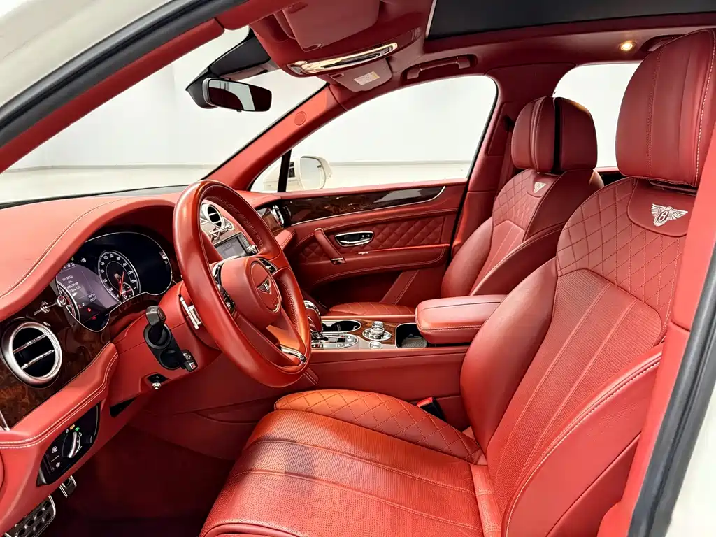 Bentley Bentayga — миниатюра 4