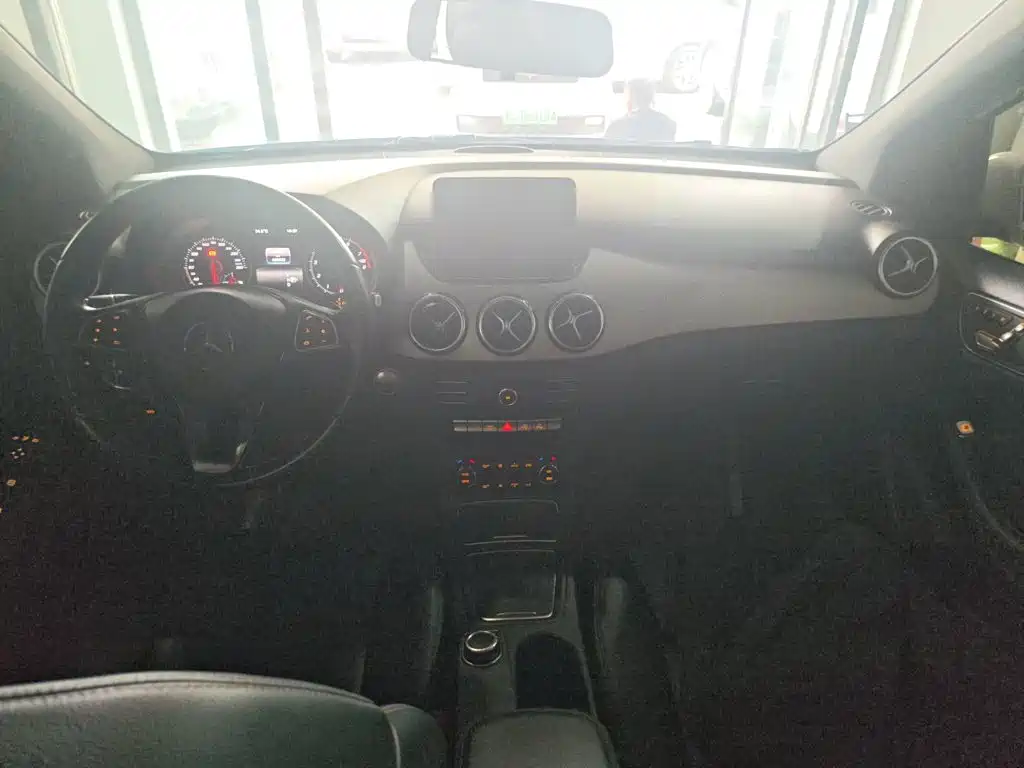 Mercedes-Benz B-Class — миниатюра 10