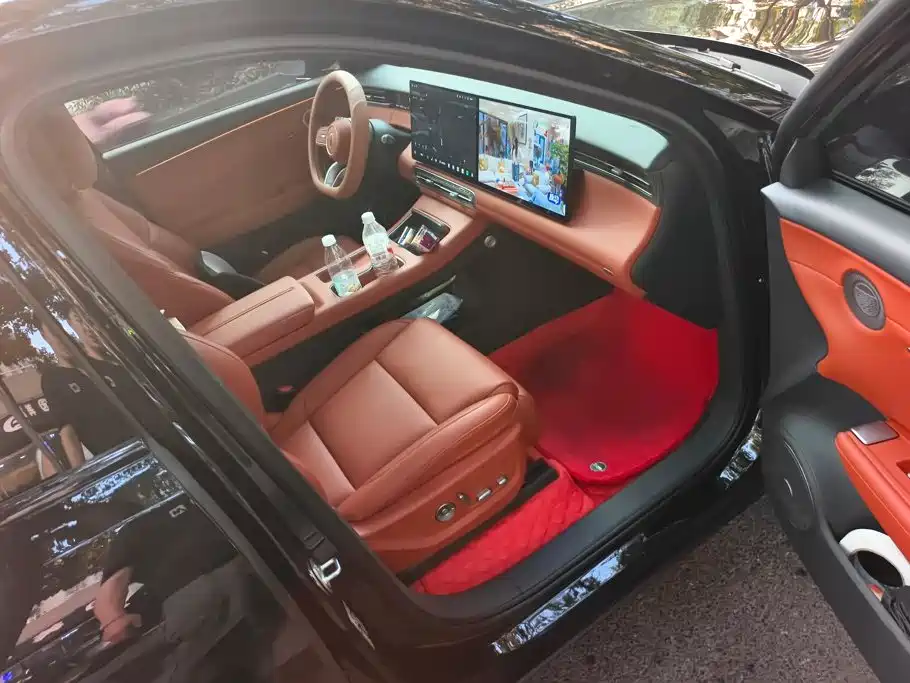 Hongqi Hongqi HS6 PHEV — миниатюра 8