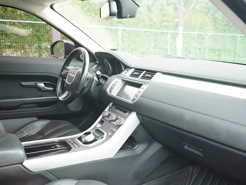 Land Rover Evoque — миниатюра 10