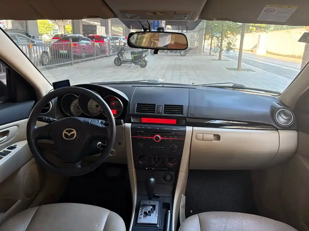 Mazda 3 — миниатюра 8