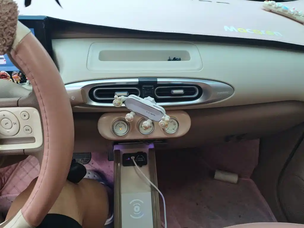 Wuling MINIEV — миниатюра 9