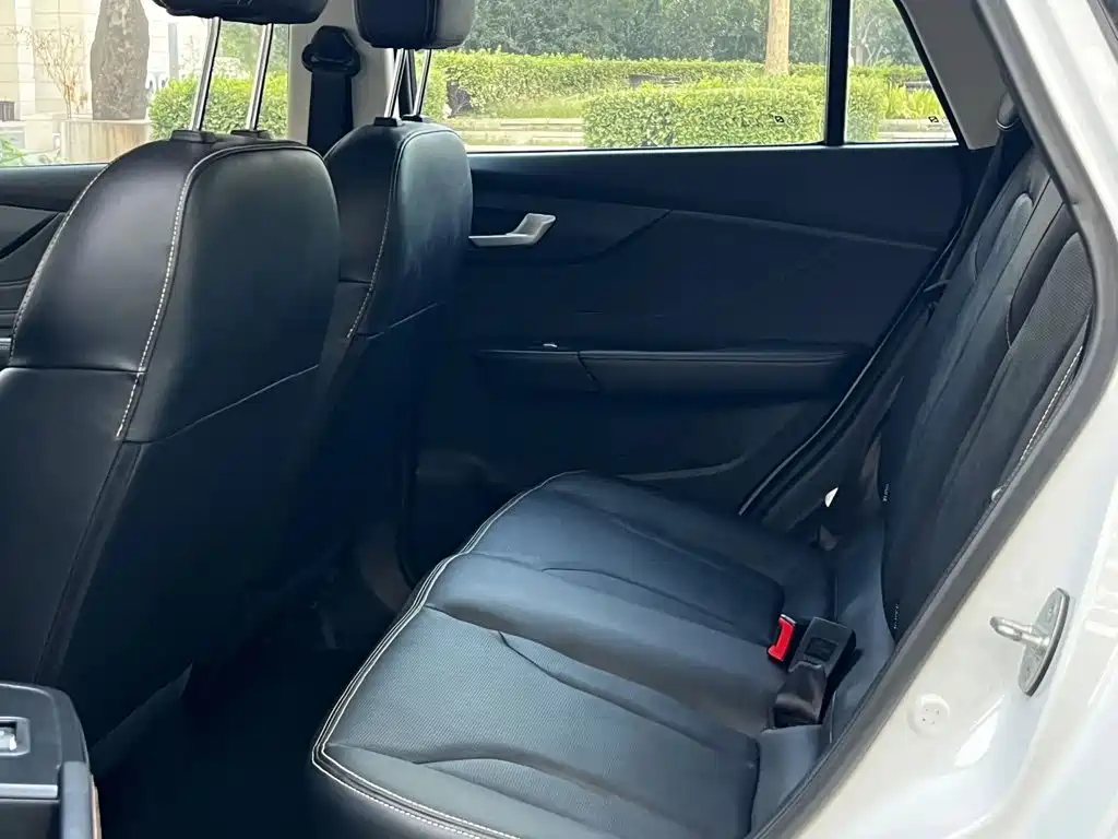 Dongfeng EV YOUNG Guang Xiaoxin — миниатюра 6