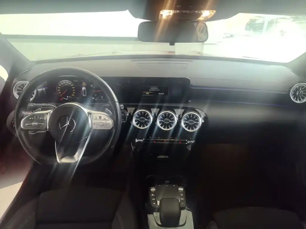 Mercedes-Benz A-Class — миниатюра 10